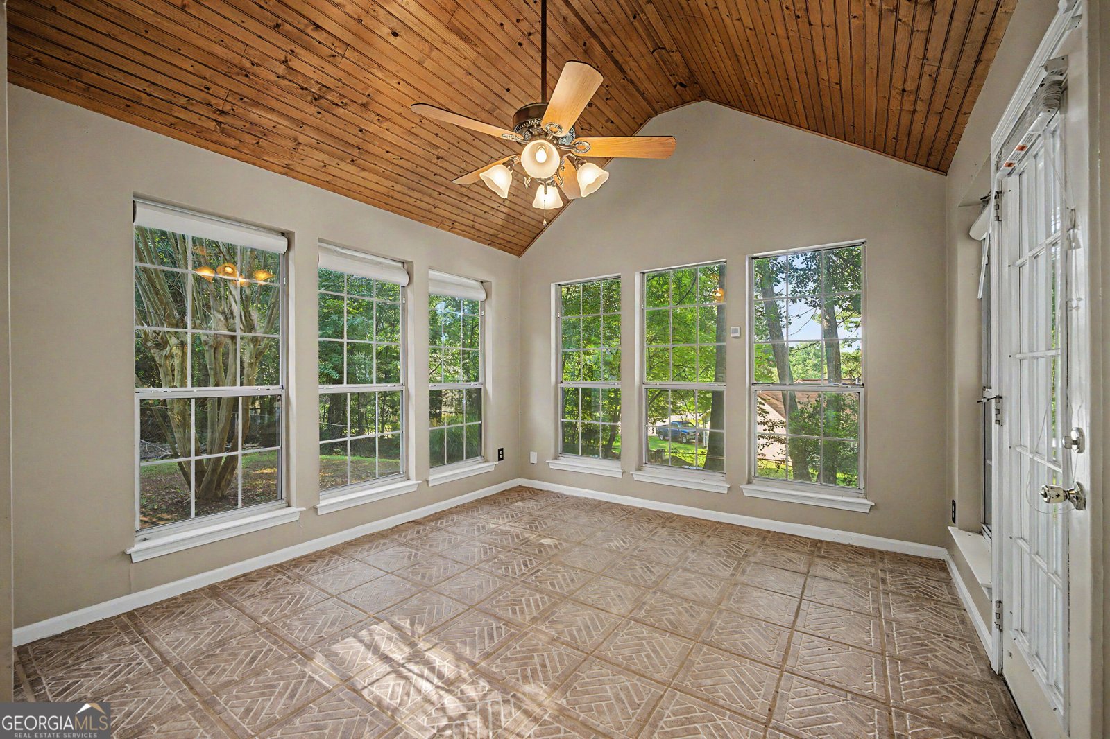 204 Spring Circle Stockbridge - Photo 8