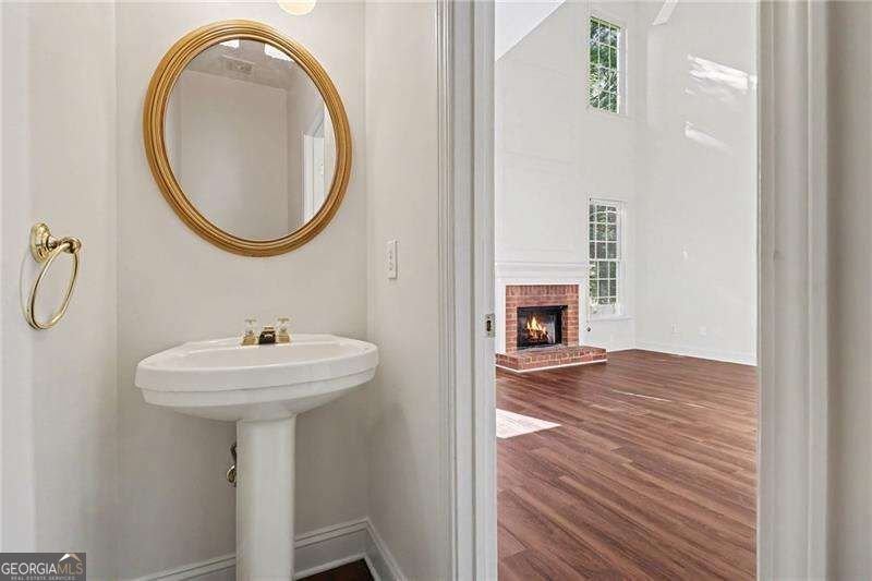 3060 Winston Terrace Court Alpharetta - Photo 15