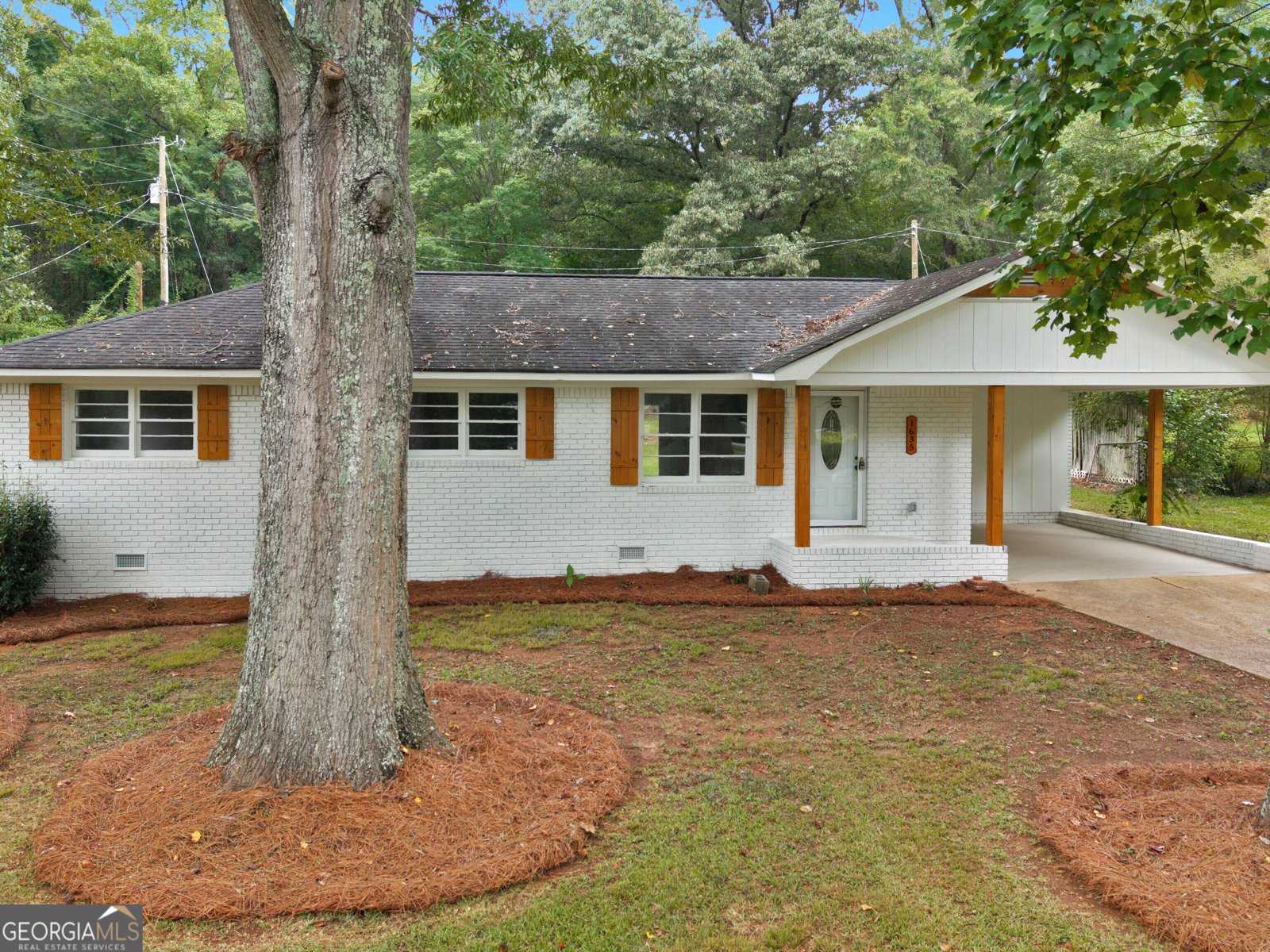 1635 Vineyard Rd Griffin - main photo