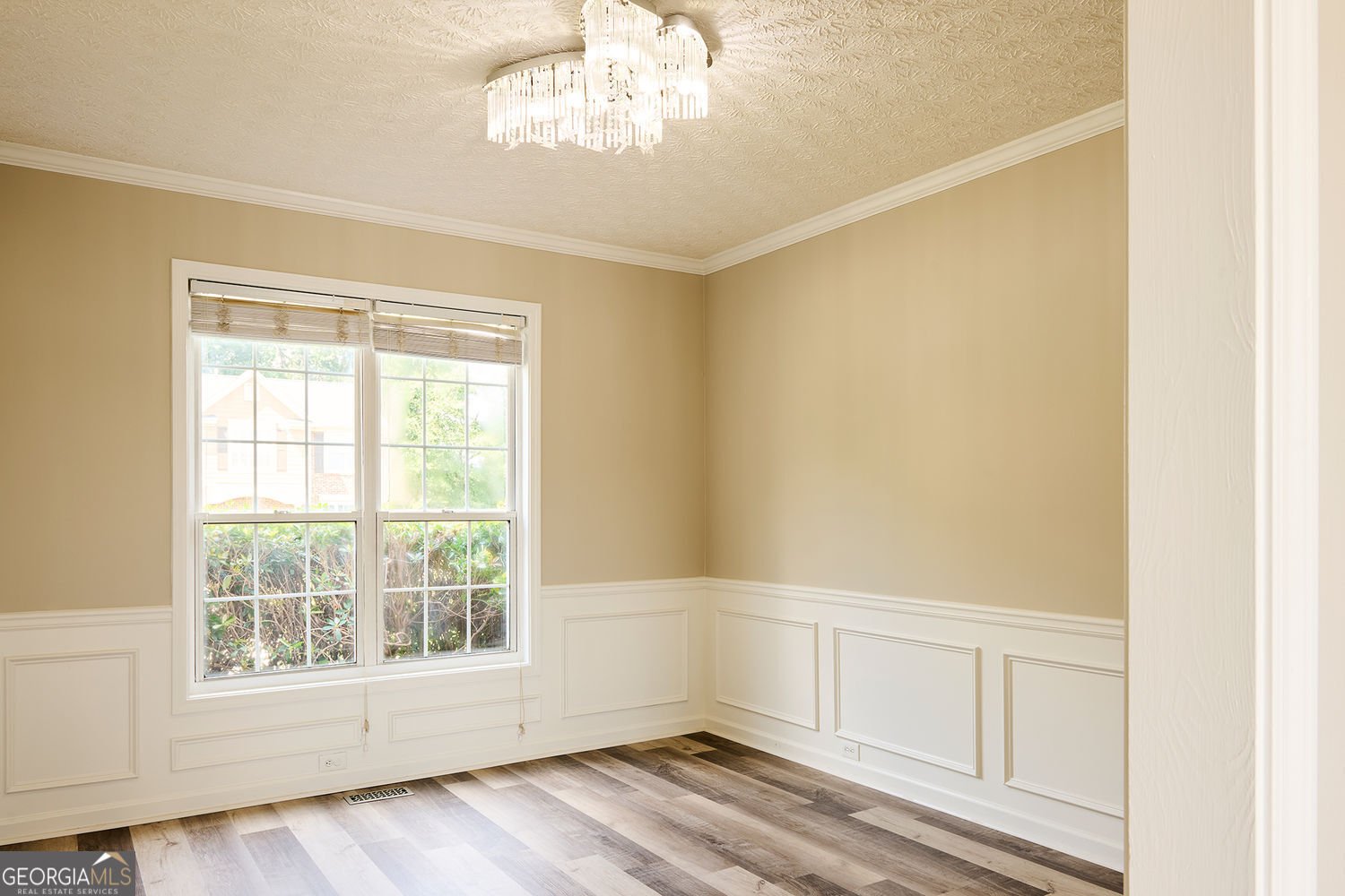 311 Park Creek Ridge Woodstock - Photo 12