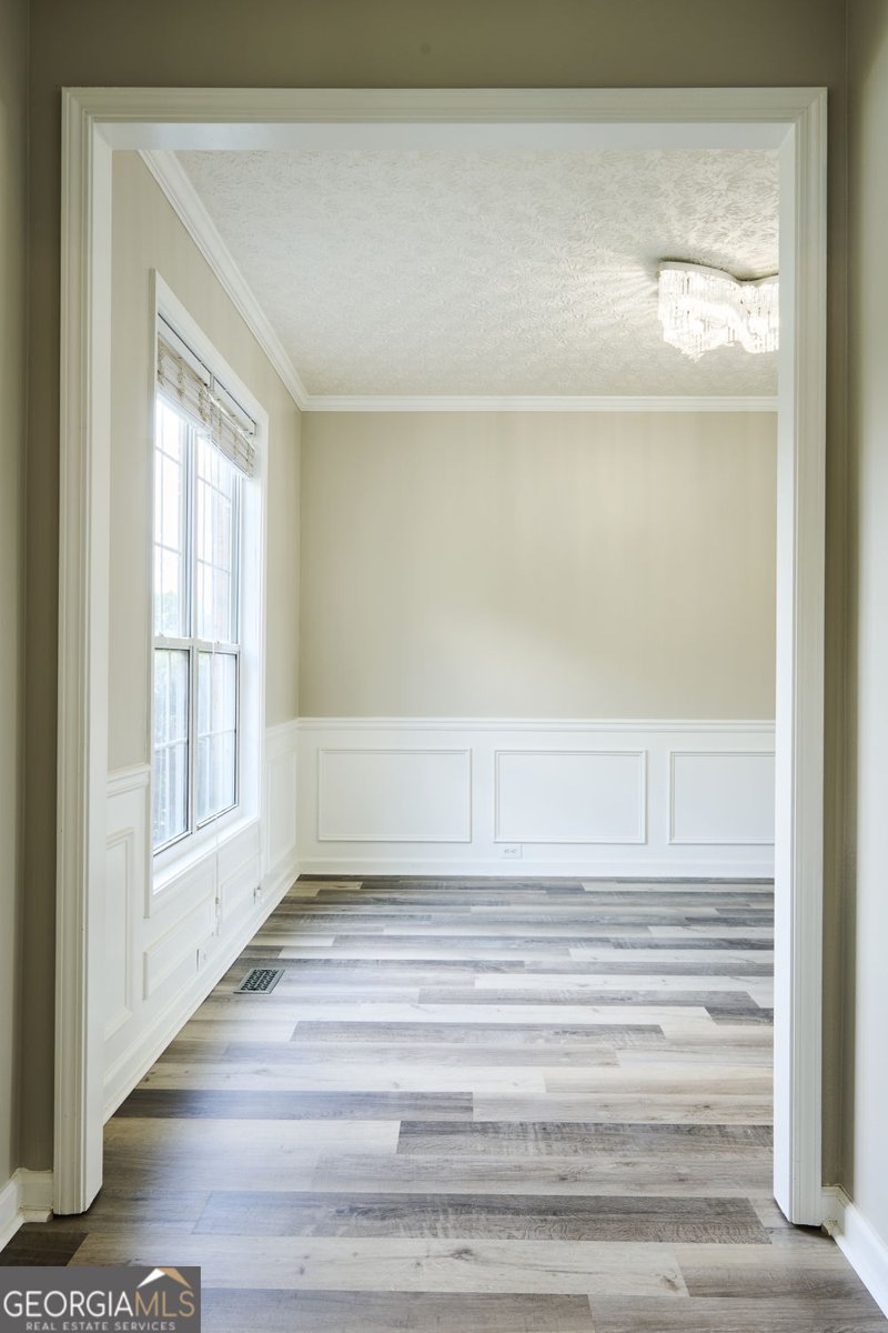 311 Park Creek Ridge Woodstock - Photo 9