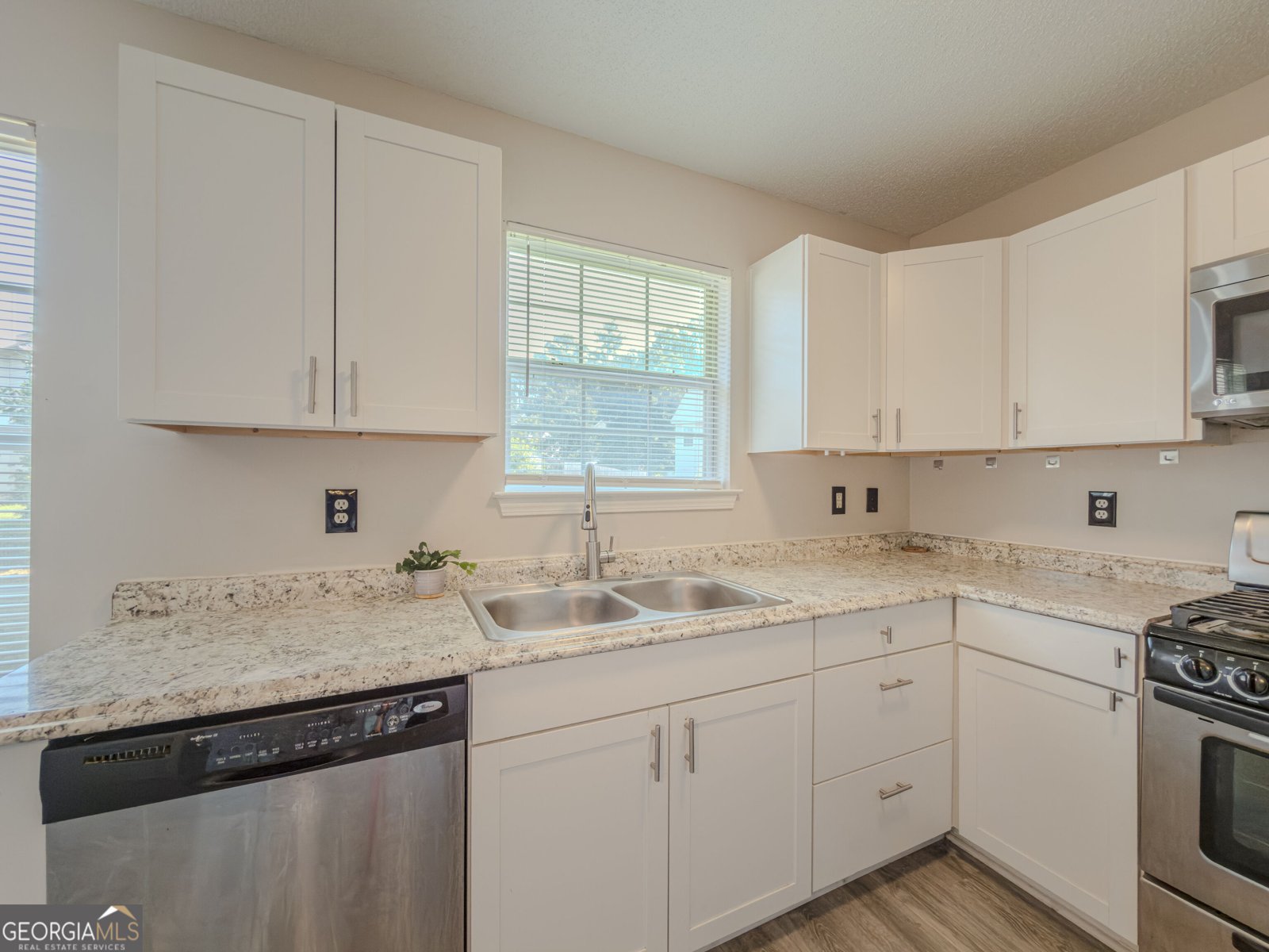6196 Idlewood Circle Lithonia - Photo 9