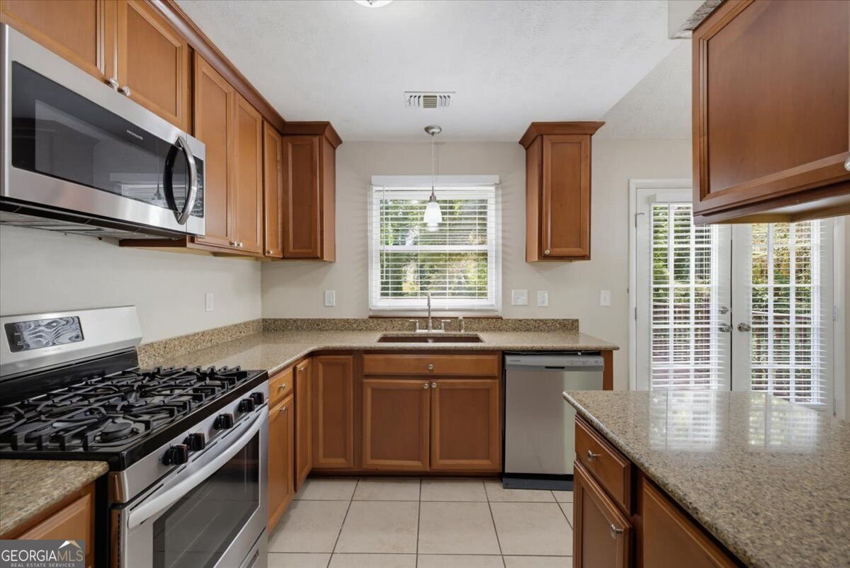 429 Sherwood Circle Stone Mountain - Photo 11