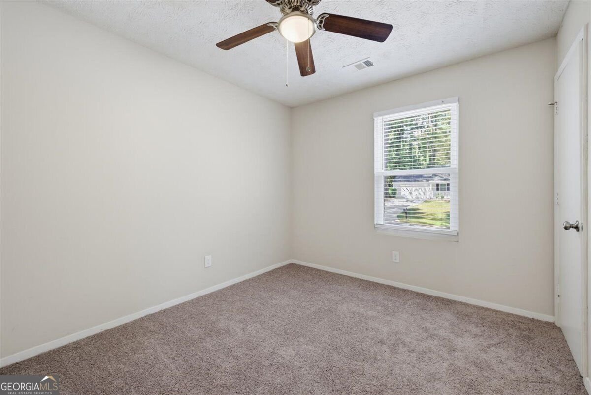 429 Sherwood Circle Stone Mountain - Photo 18