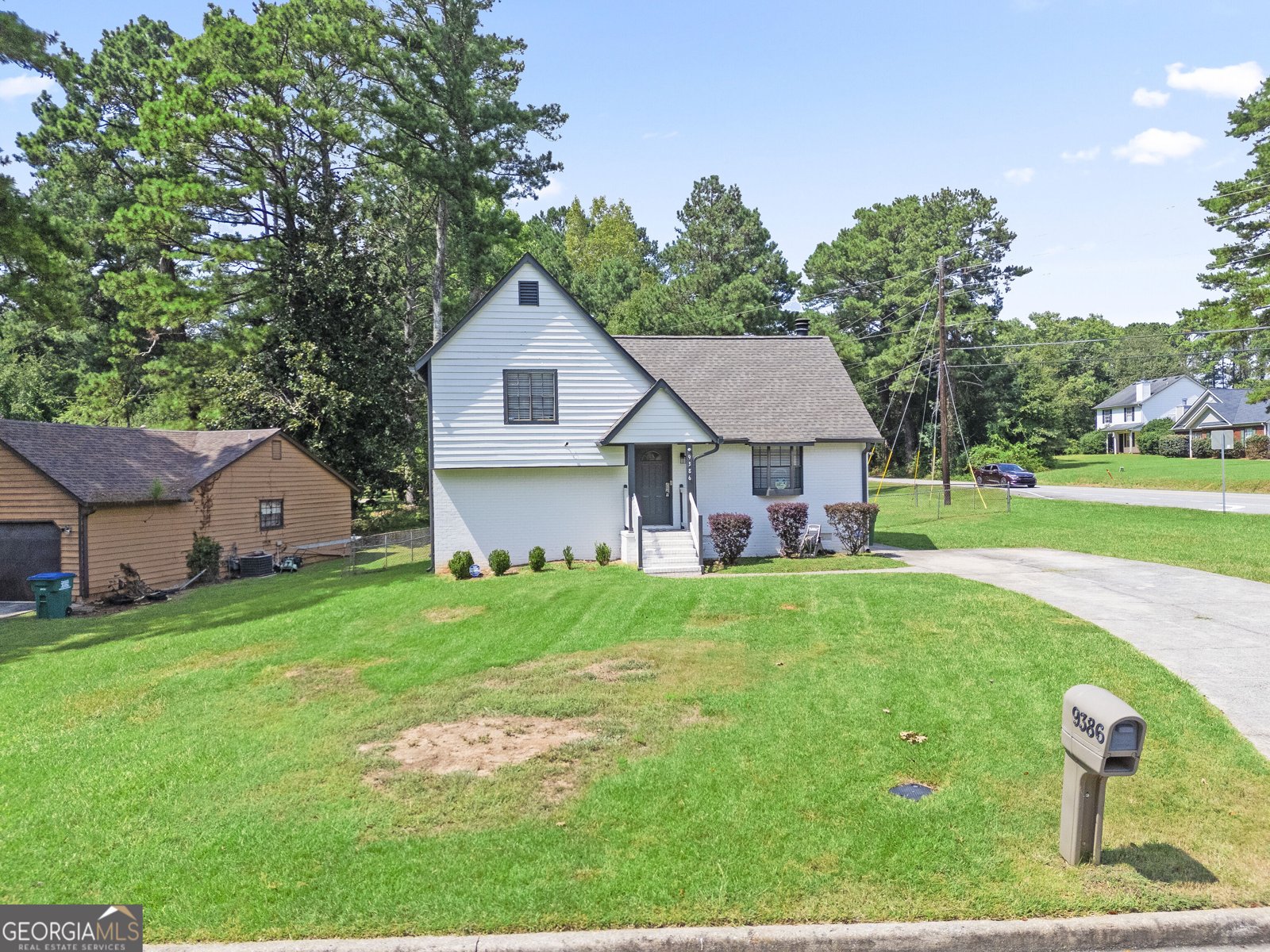 9386 Woodknoll Lane Jonesboro - main photo