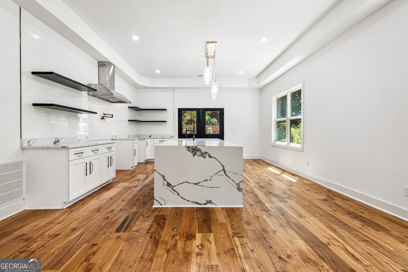 6465 Yacht Club Road Flowery Branch - Photo 12