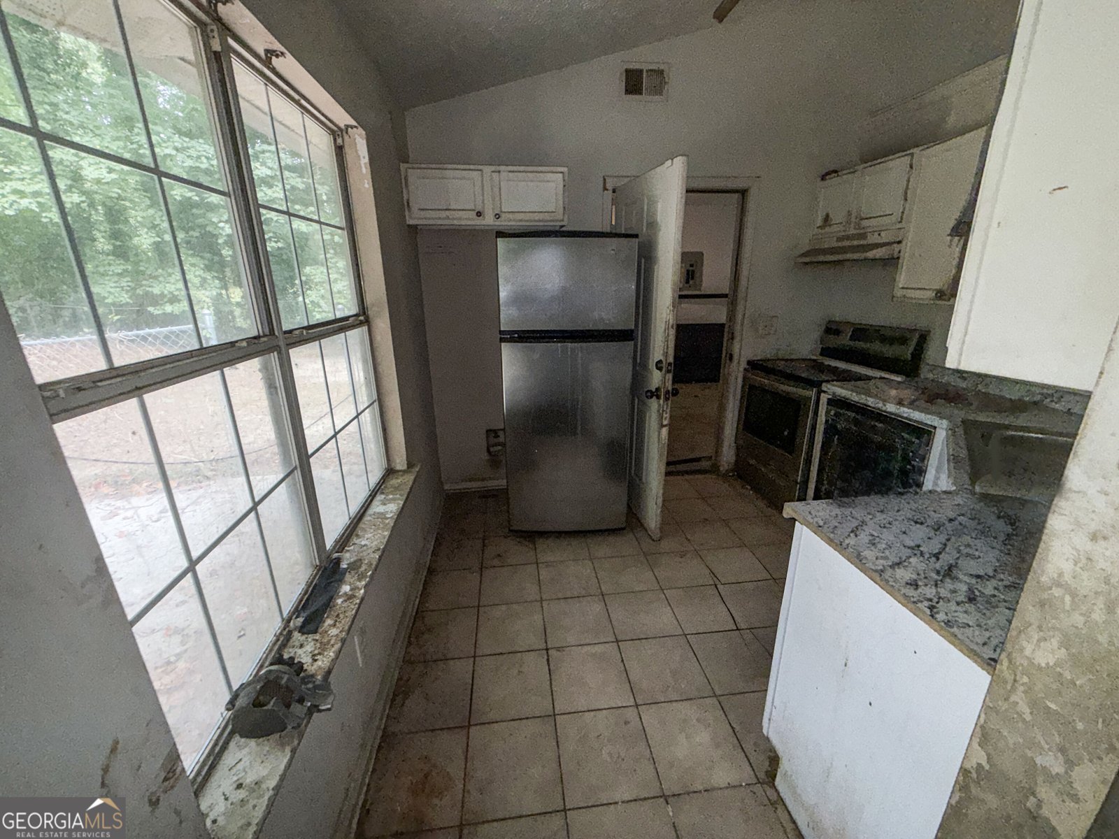 2033 Pine Cone Drive Atlanta - Photo 8
