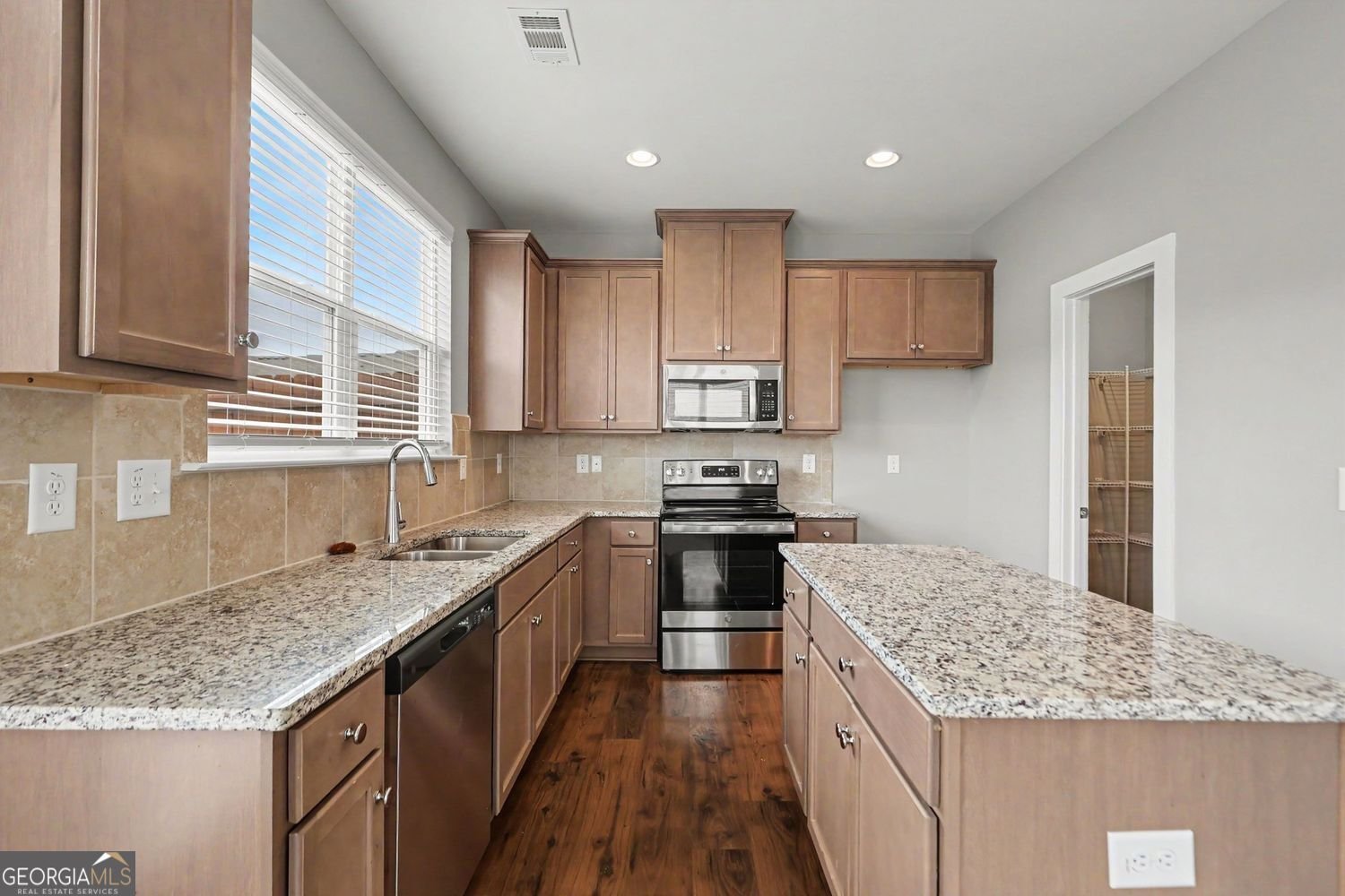7666 Squire Court Fairburn - Photo 11