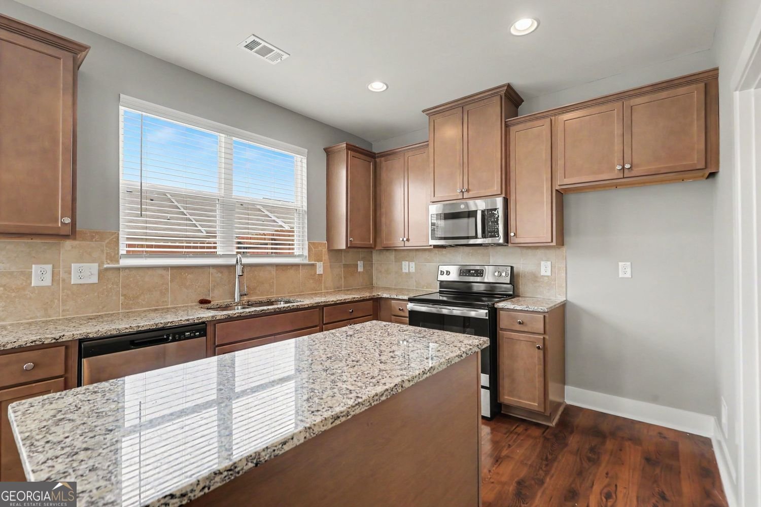 7666 Squire Court Fairburn - Photo 12