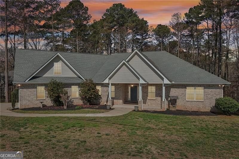 7055 Bannister Road Cumming - main photo