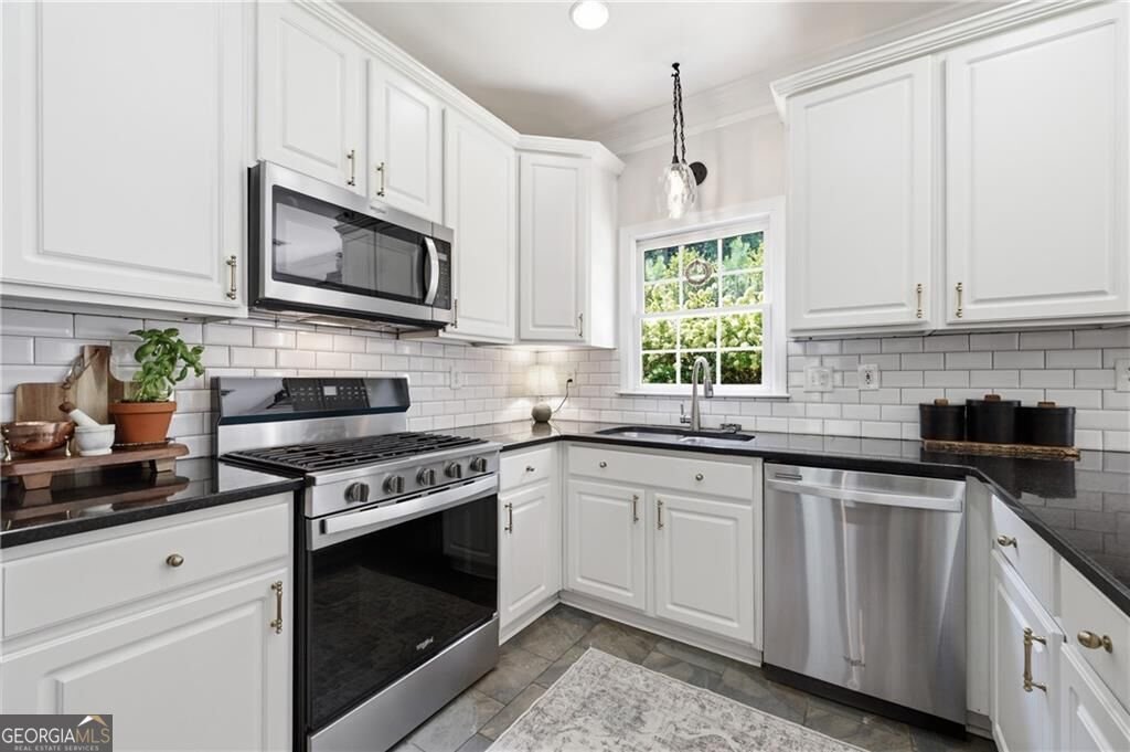 5508 Southlands Court Woodstock - Photo 6