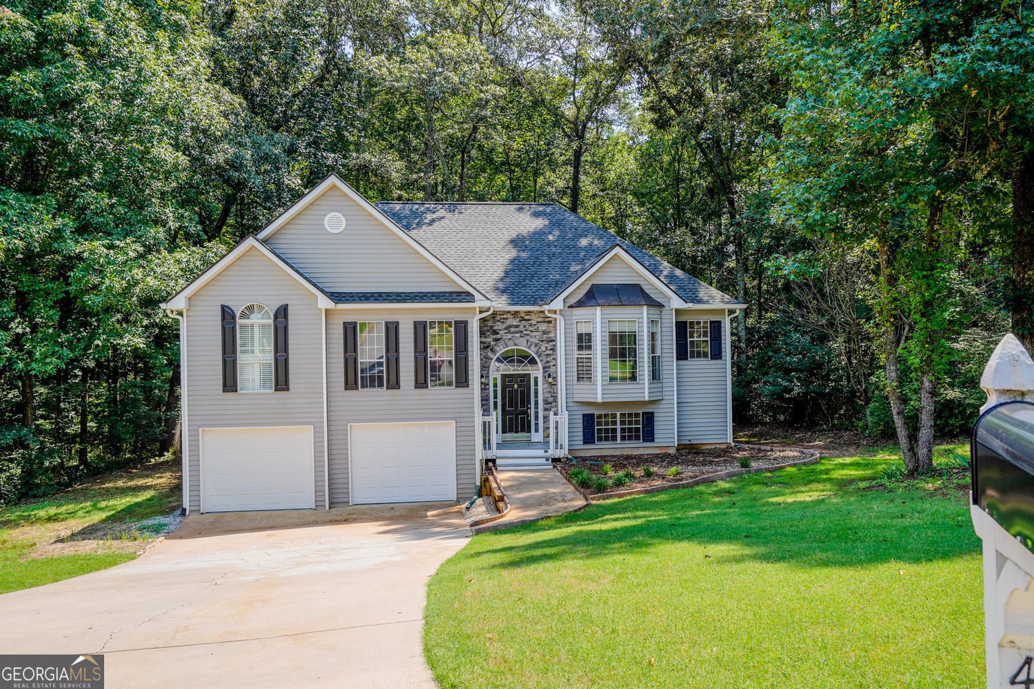4340 Mapleton Way Cumming - main photo