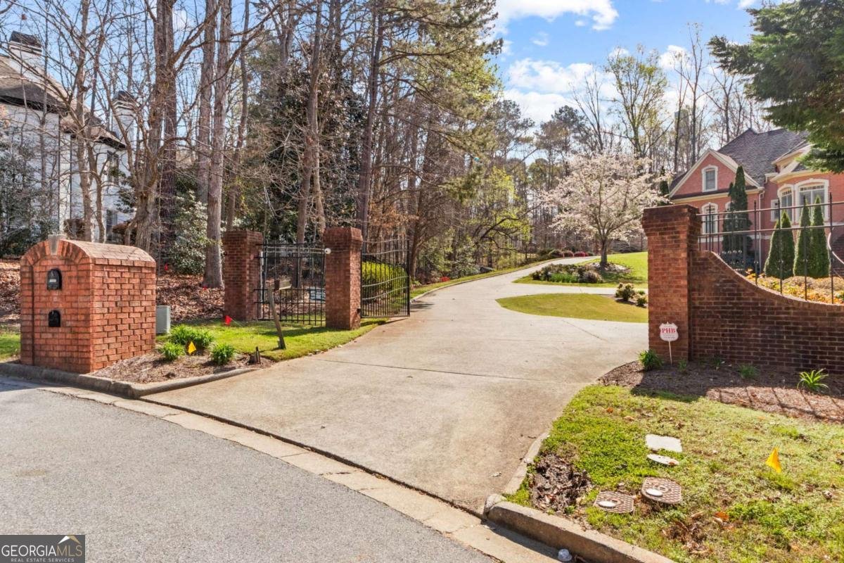 4680 Hamden Forest Drive Atlanta - Photo 6