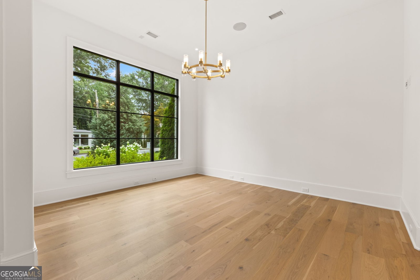 4550 Jolyn Place Sandy Springs - Photo 10