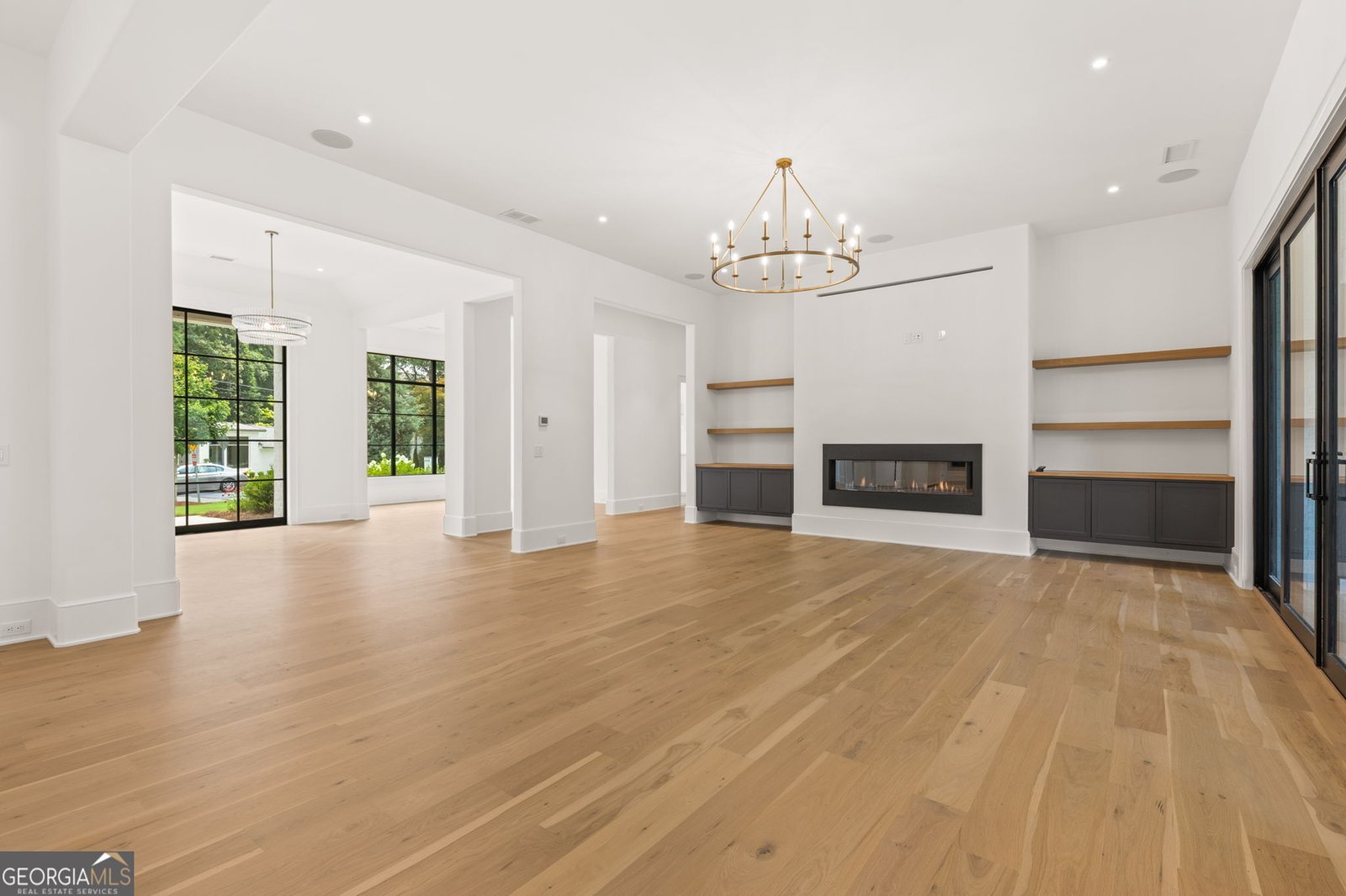 4550 Jolyn Place Sandy Springs - Photo 11