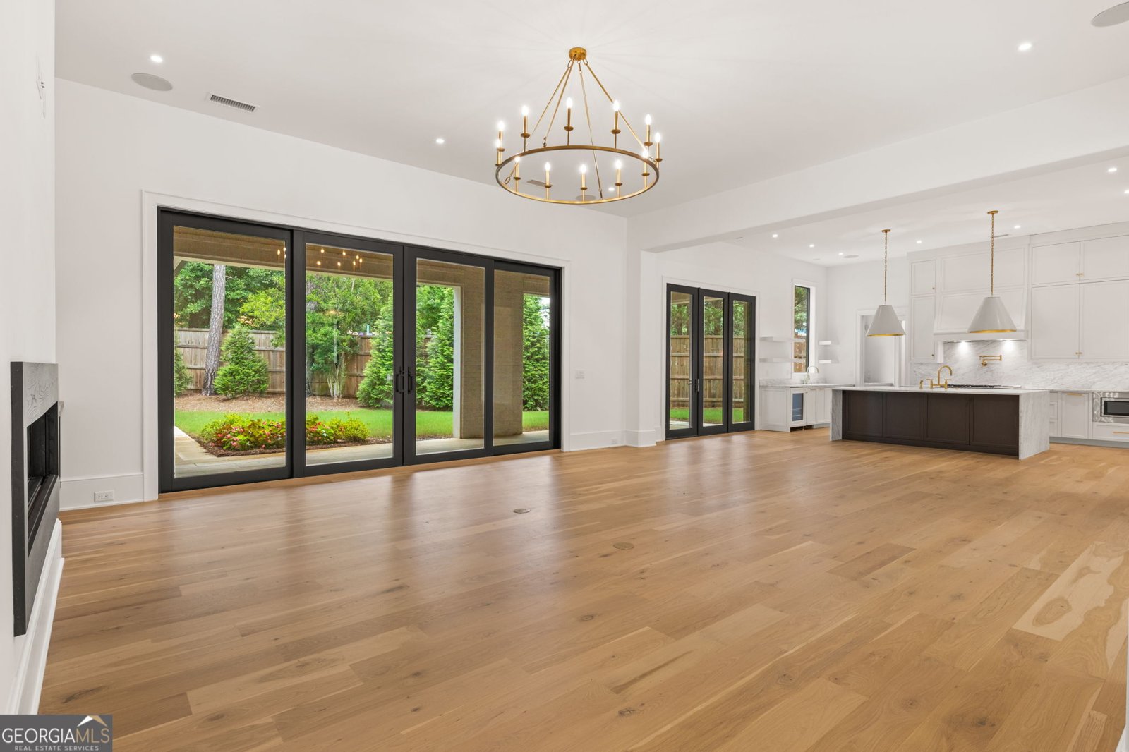 4550 Jolyn Place Sandy Springs - Photo 12