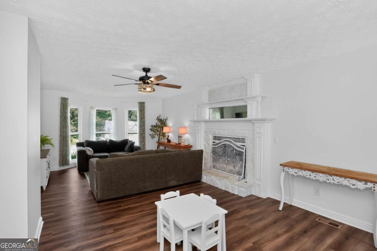 222 Valley Brook Drive Woodstock - Photo 9