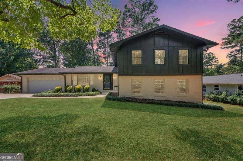 2204 Pine Point Drive Lawrenceville - main photo