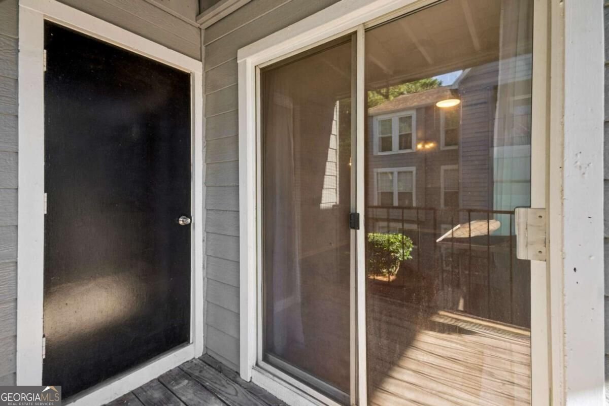 305 Granville Court Atlanta - Photo 18