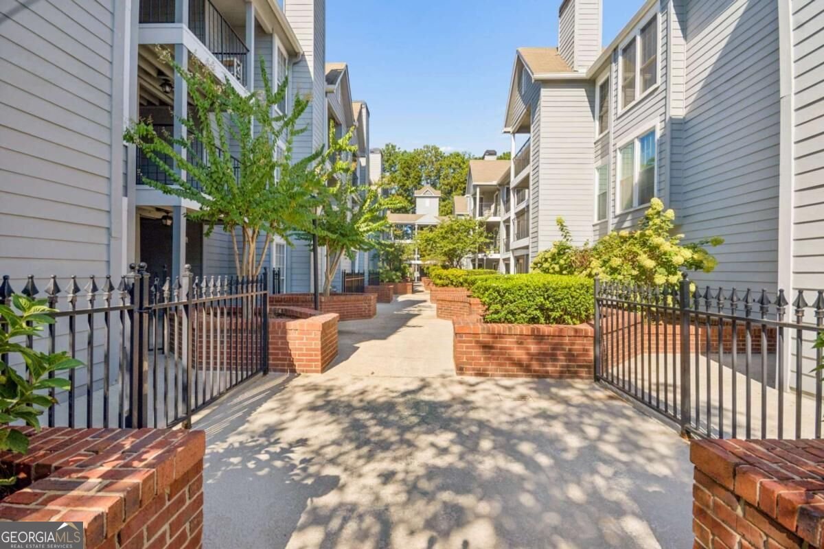305 Granville Court Atlanta - Photo 23