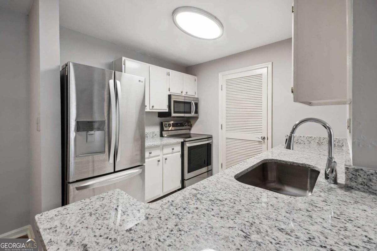 305 Granville Court Atlanta - Photo 7