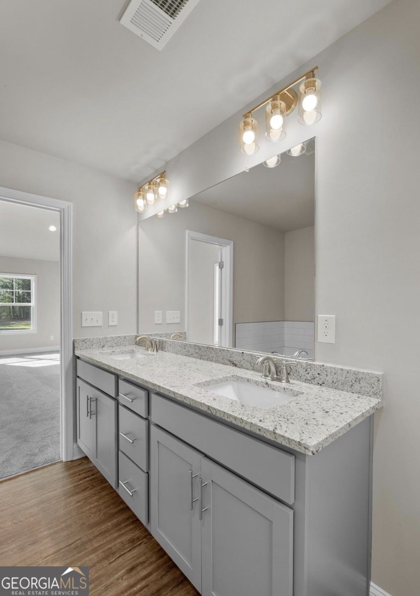 175 Pine St Woodbury - Photo 10