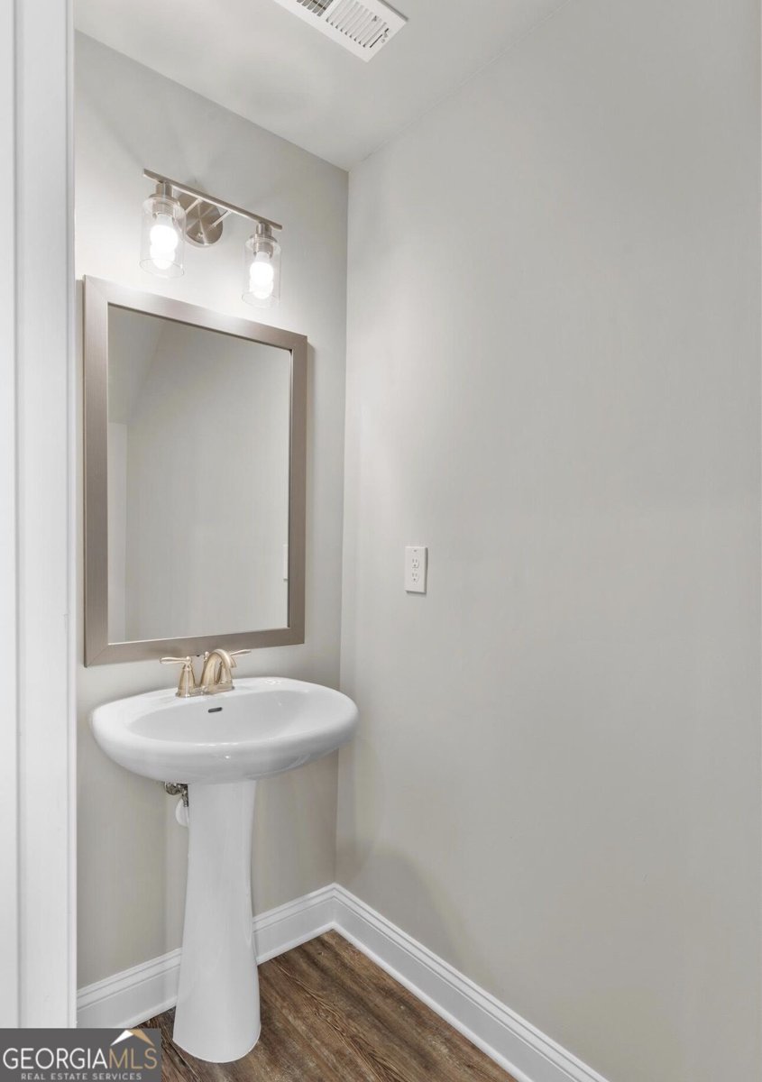 175 Pine St Woodbury - Photo 14