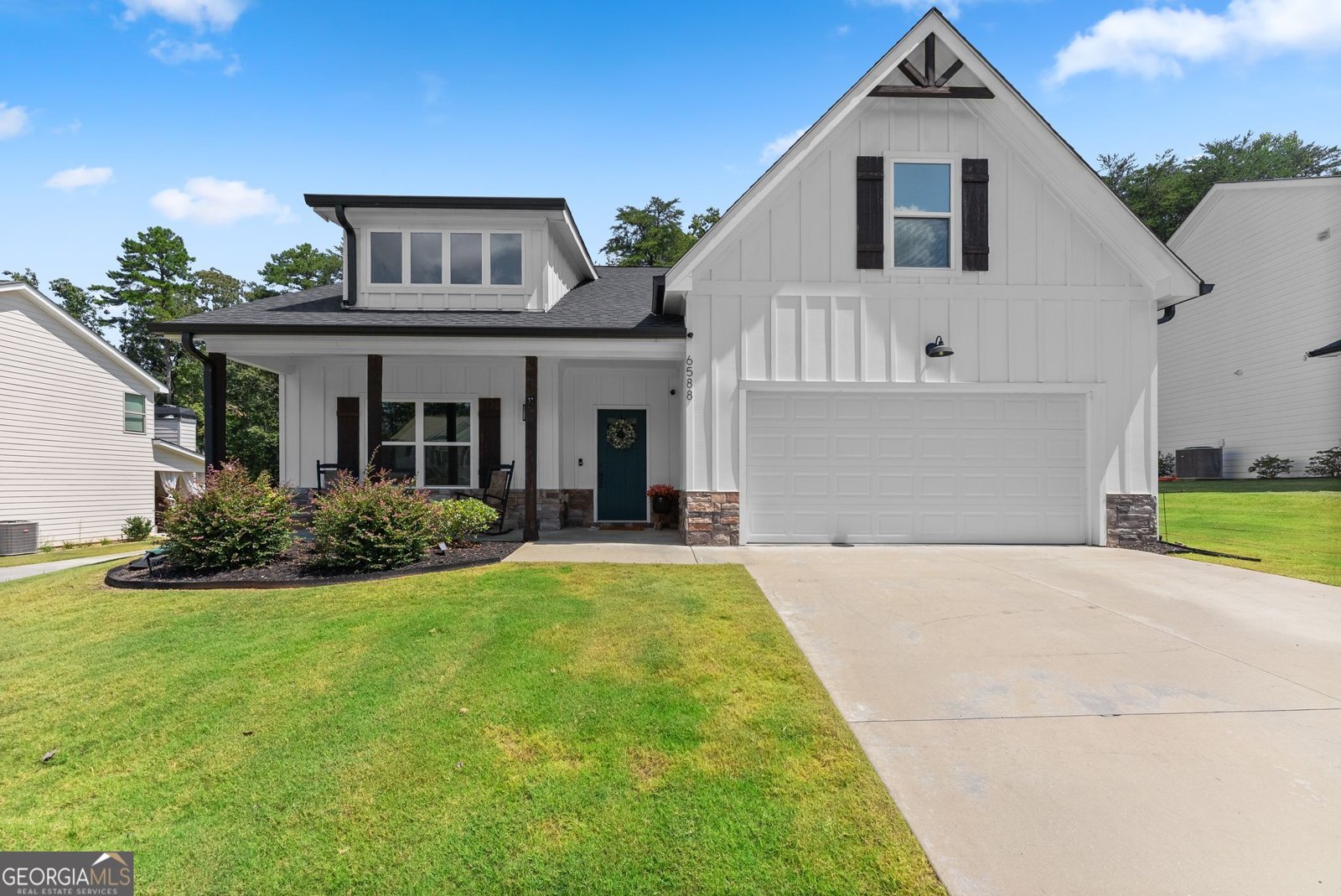 6588 River Station Drive Lula - main photo