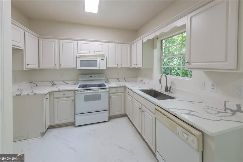 7830 Capps Ferry Road Douglasville - Photo 10