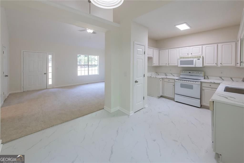 7830 Capps Ferry Road Douglasville - Photo 9