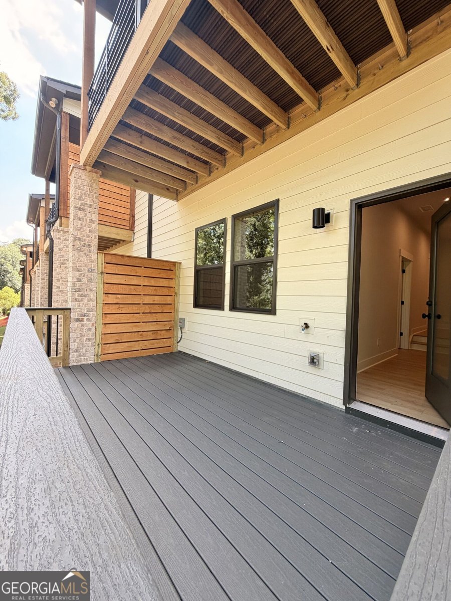 111 Bridgecrest Road Roswell - Photo 6