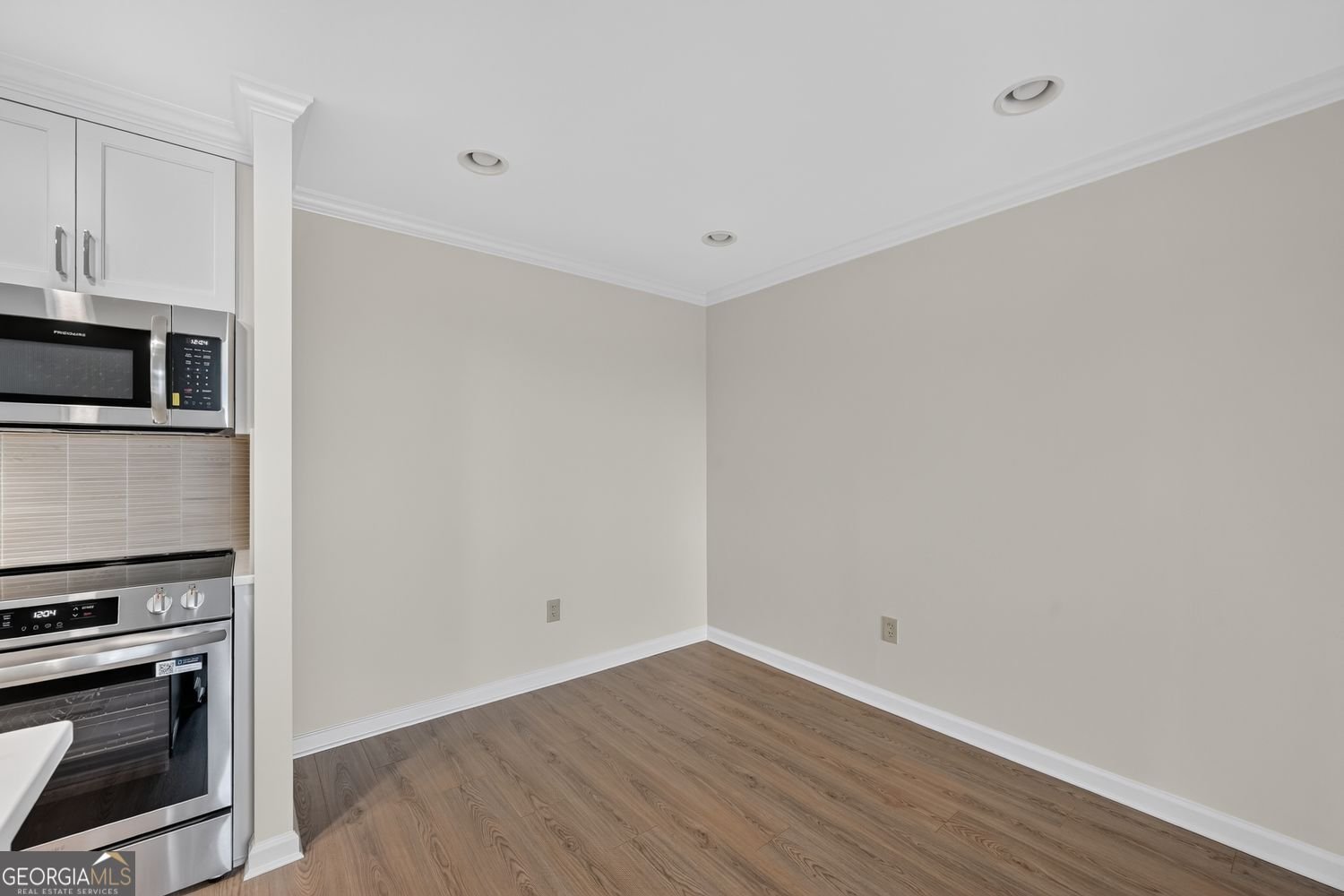 300 Johnson Ferry Rd, Road Sandy Springs - Photo 8