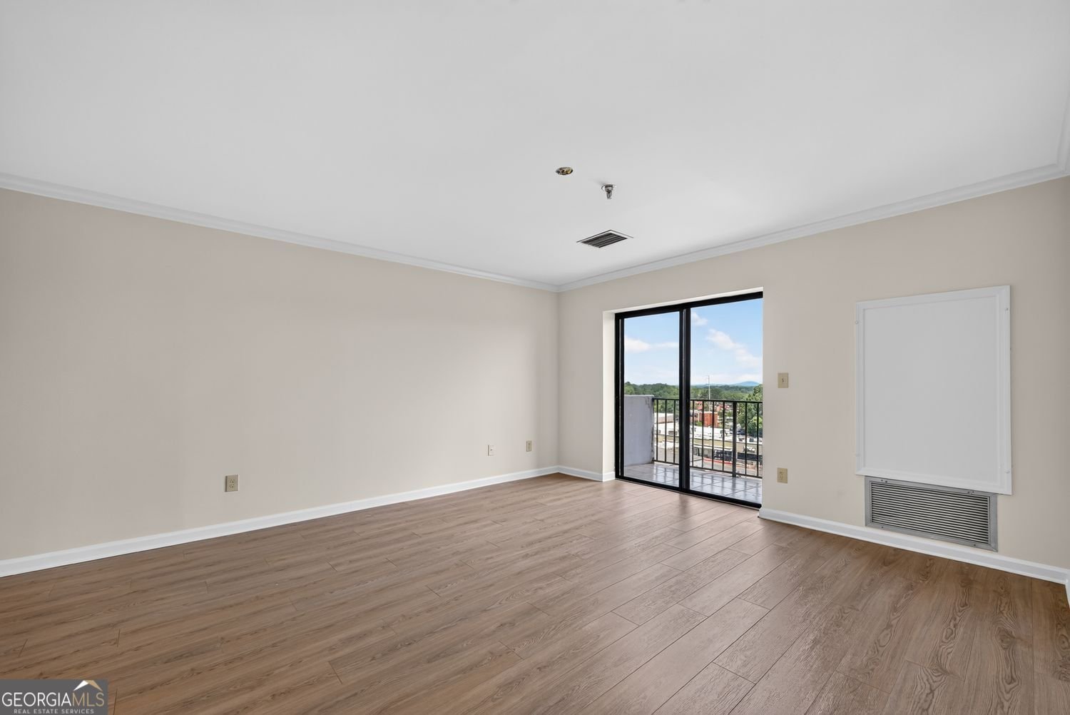 300 Johnson Ferry Rd, Road Sandy Springs - Photo 9
