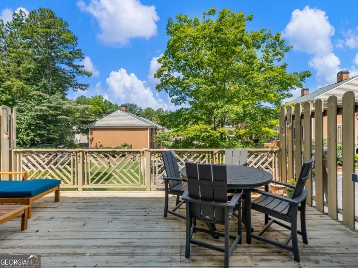 81 Mount Vernon Circle Sandy Springs - Photo 14