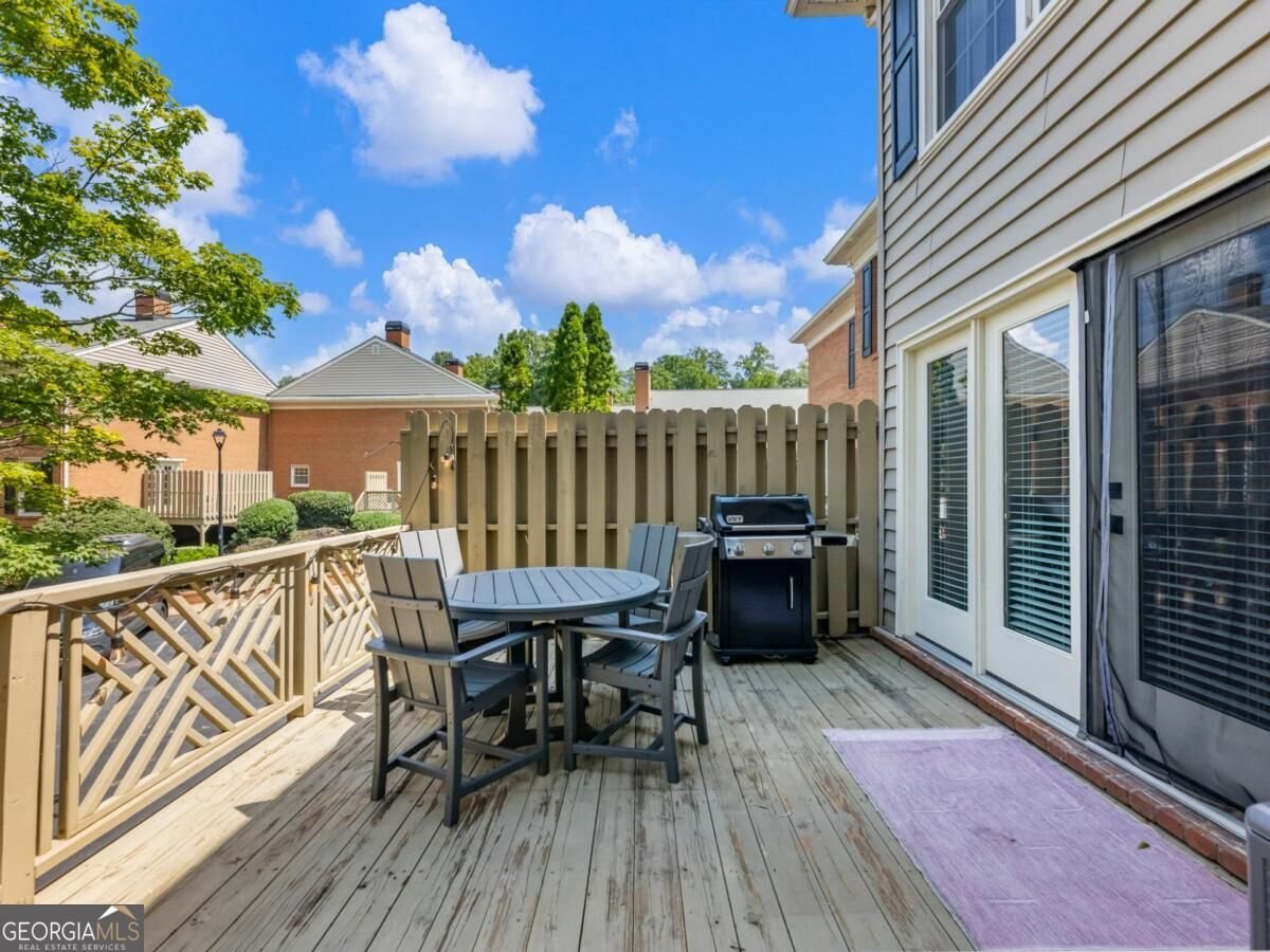 81 Mount Vernon Circle Sandy Springs - Photo 16