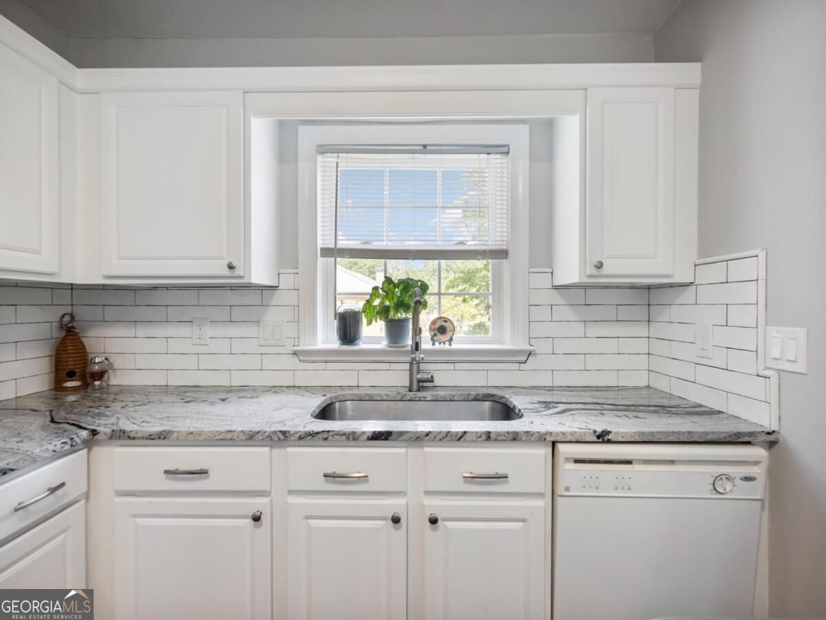 81 Mount Vernon Circle Sandy Springs - Photo 8