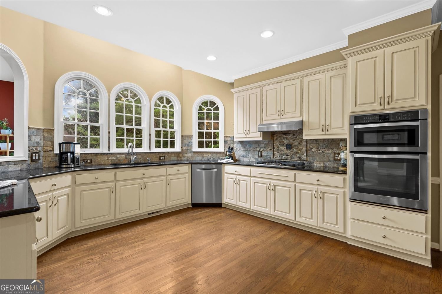 210 York Town Circle Johns Creek - Photo 12
