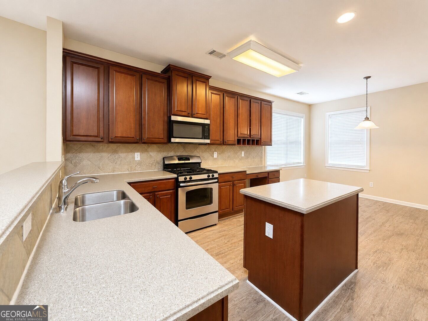 562 Preserve Park Drive Loganville - Photo 10