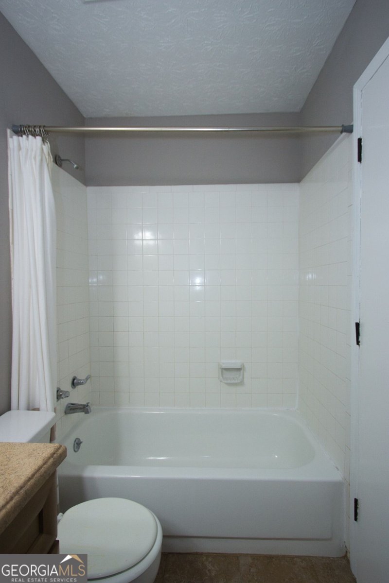 4685 Barnes Court Loganville - Photo 17