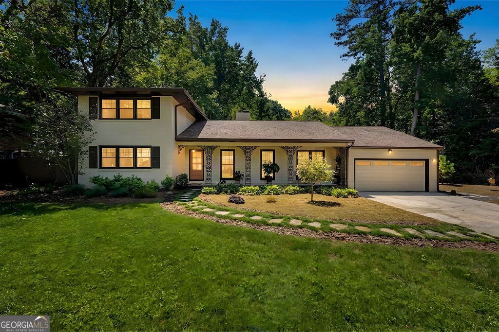 747 Starlight Court Atlanta - main photo