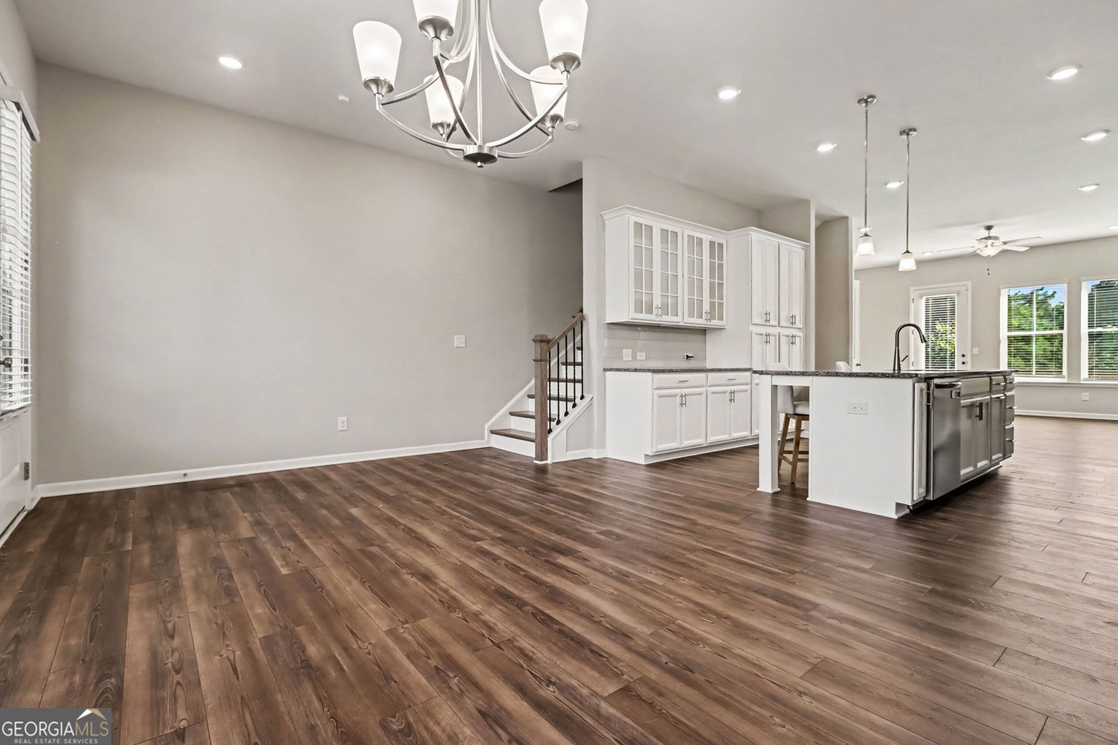 3297 Park Pointe Circle Scottdale - Photo 9
