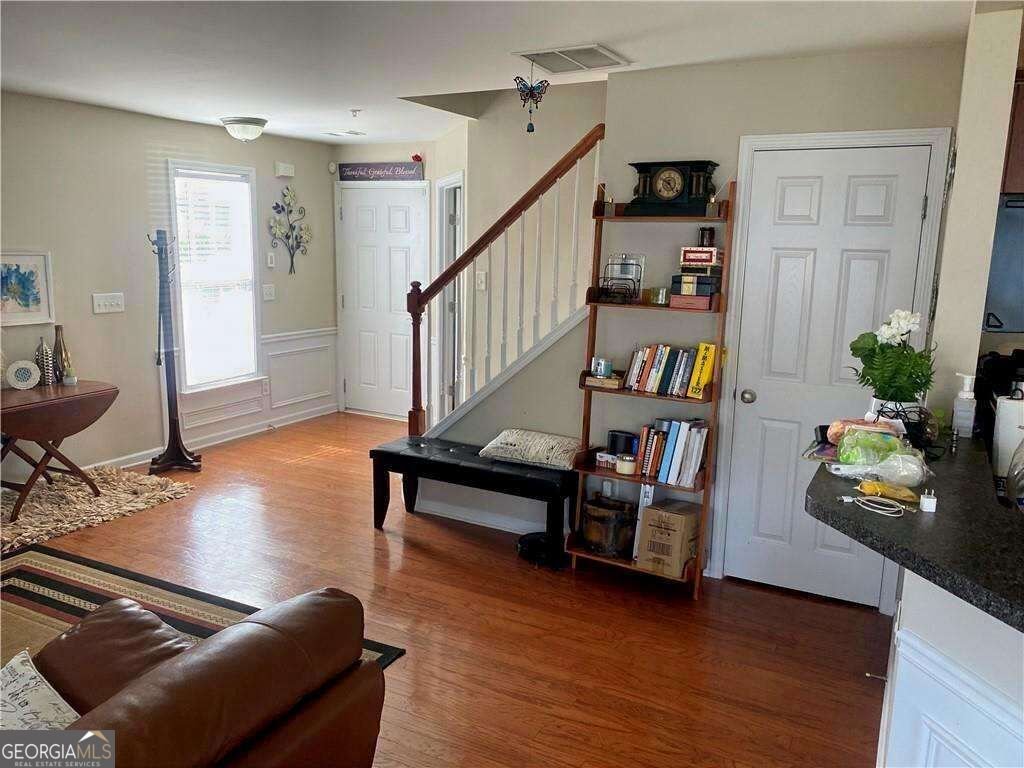 294 Balaban Circle Woodstock - Photo 6