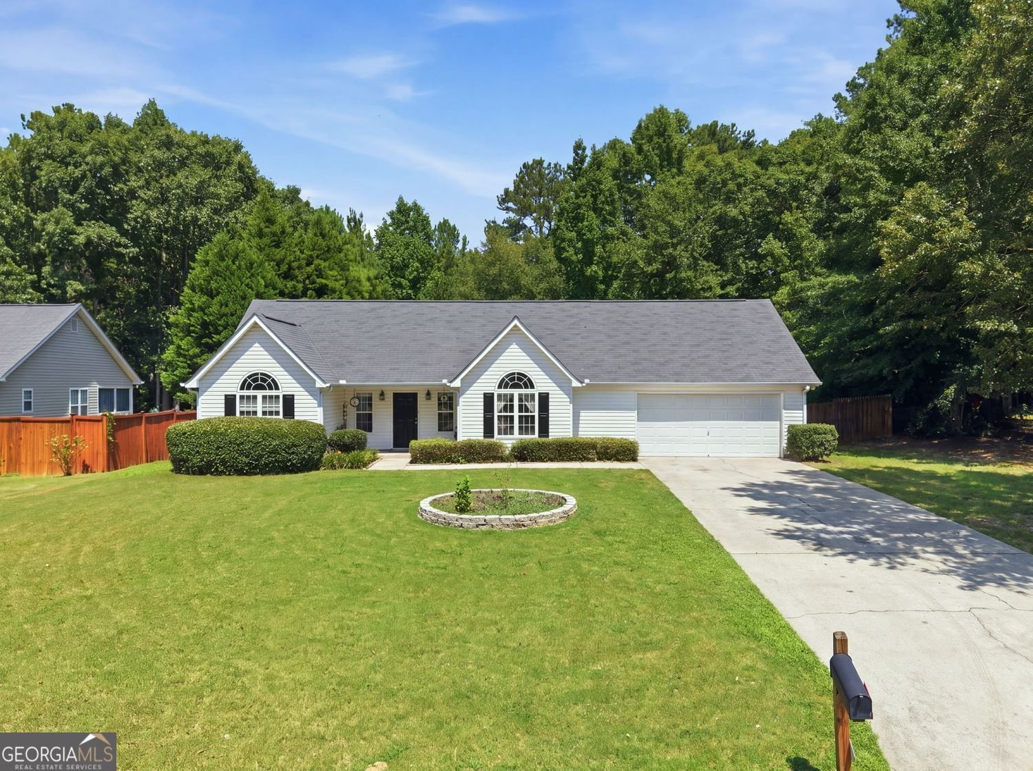 540 WINDERMERE DR Drive loganville - main photo