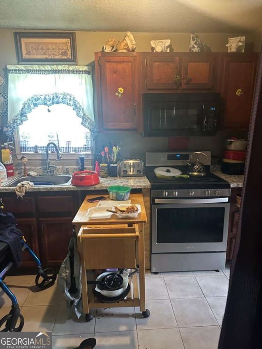 2247 Jernigan Drive Atlanta - main photo