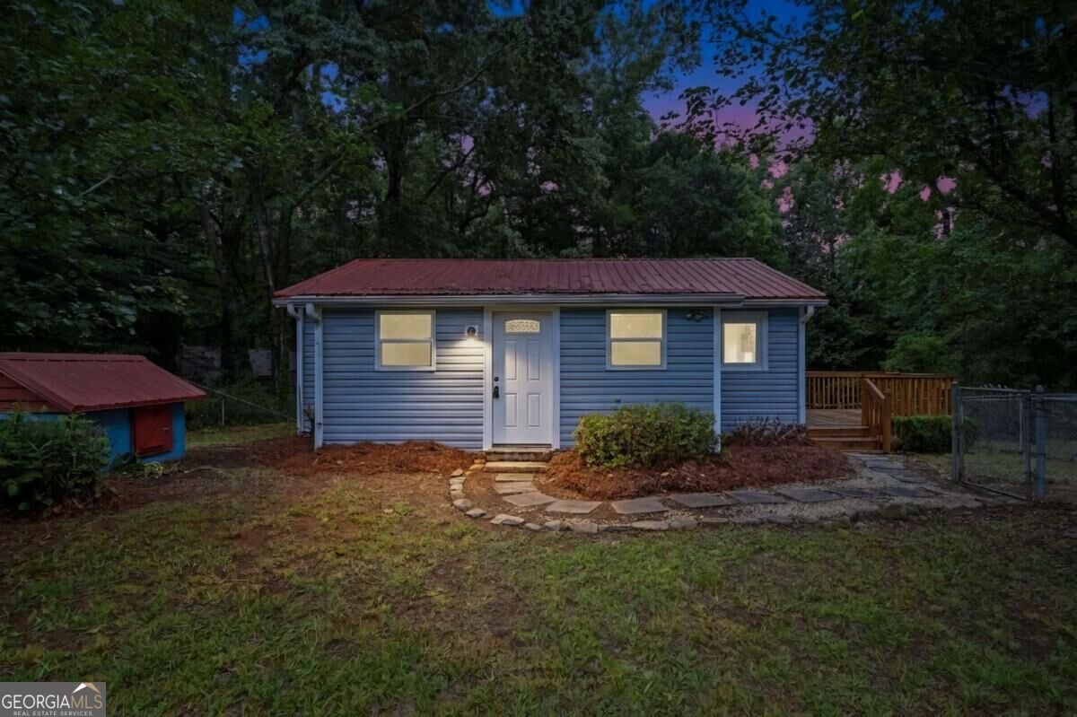 6815 Bannister Road Cumming - main photo
