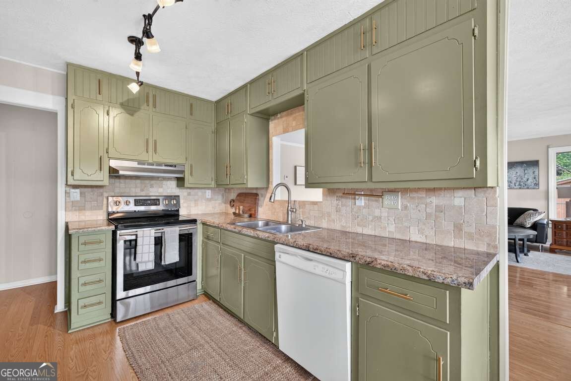 976 Walker Lake Road Conyers - Photo 12