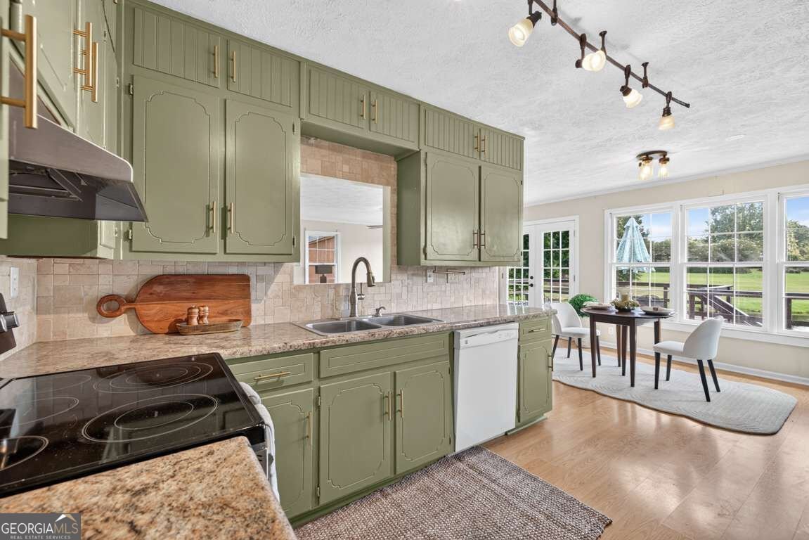 976 Walker Lake Road Conyers - Photo 13