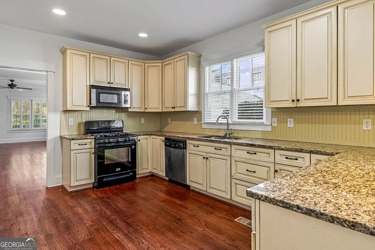 925 Margaret Street Hapeville - Photo 24