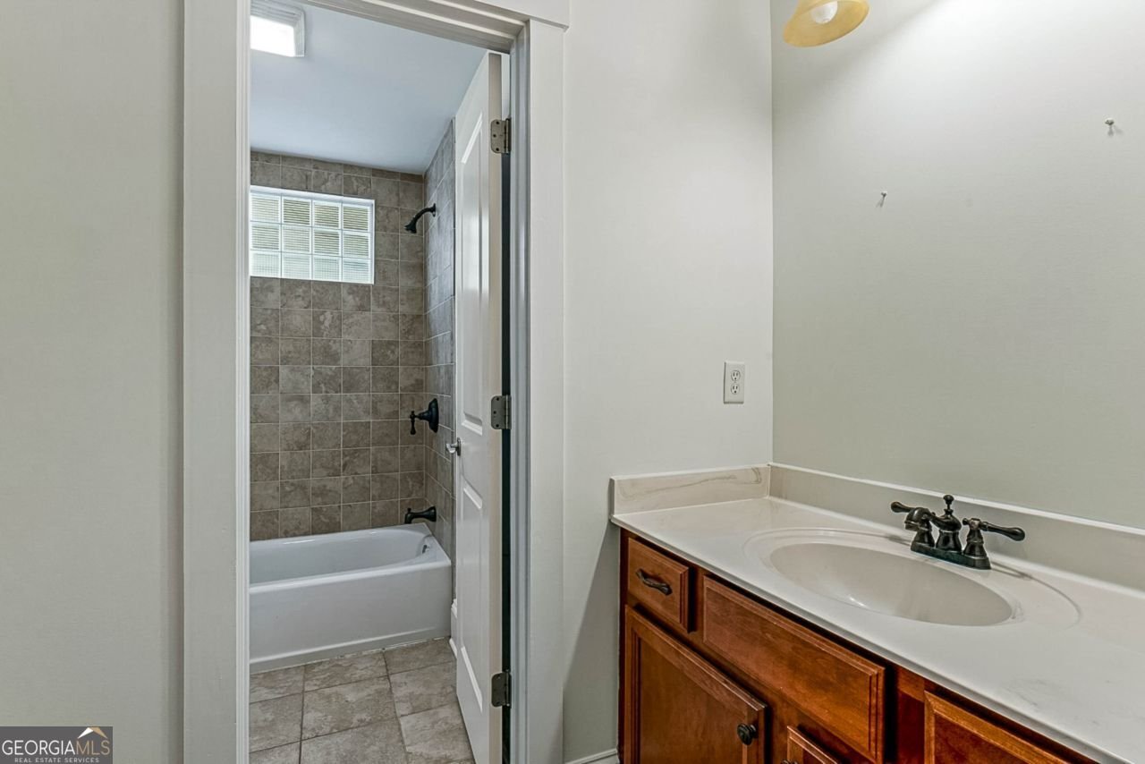 925 Margaret Street Hapeville - Photo 8