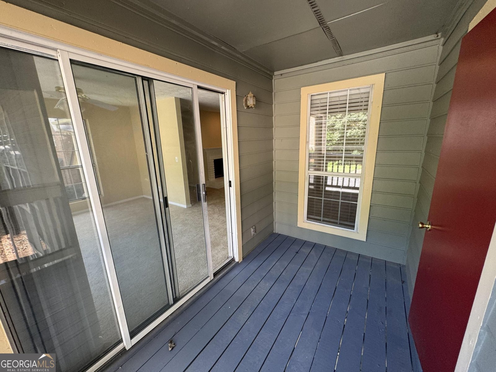 5528 Mountain Springs Circle Stone Mountain - Photo 14